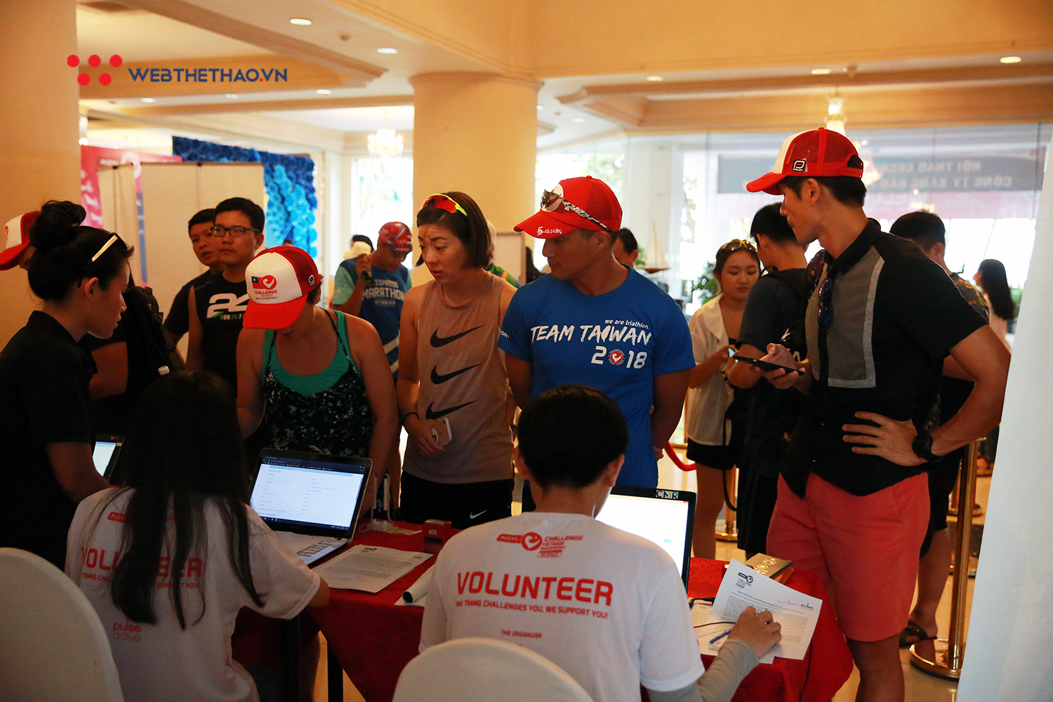 Hoa hậu Costa Rica ‘chiếm sóng’ ngày đầu nhận race-kit Challenge Vietnam 2019
